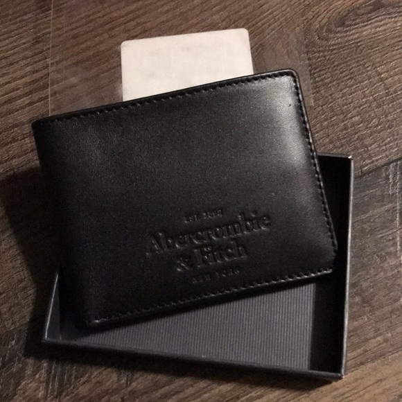 abercrombie & fitch wallet